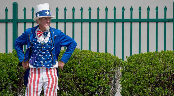 15 Everyday Things Good Men Do in Public (Even When No One’s Watching)