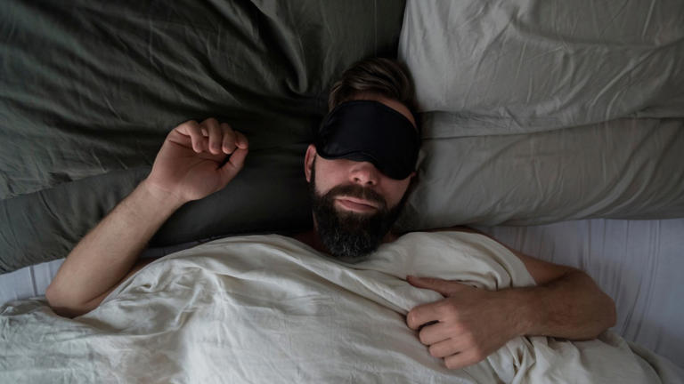The 7 Bedtime Rules Sleep Scientists Swear By for Better Rest