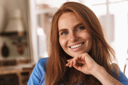 I Know Good Jeans—Here Are 5 Pairs for Fall, Plus the Perfect Sweaters to Wear With Them