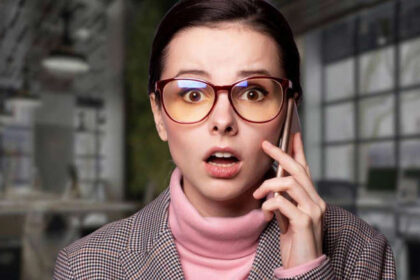 12 Signs Someone Is Stuck in a Job They Secretly Can’t Stand