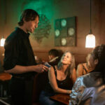 If She Does These 7 Things in Public, She's Pure Gold