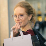 How To Know If Someone’s Really Rich — The Quiet Clues Money Can’t Hide