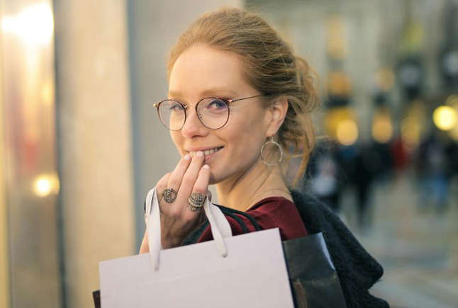 How To Know If Someone’s Really Rich — The Quiet Clues Money Can’t Hide