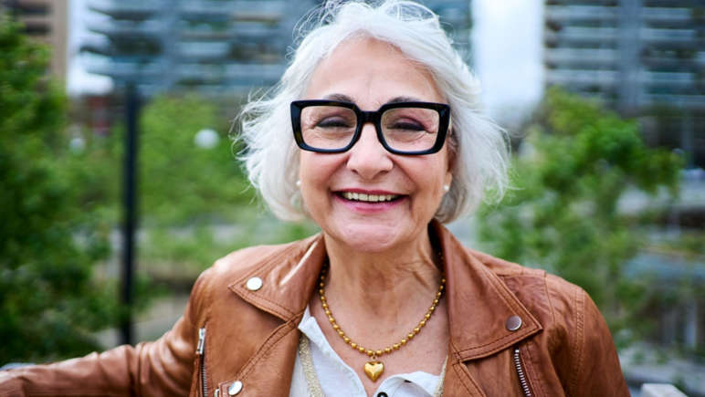 Forget Black—These 8 Colors Make Women Over 50 Look Radiant, Confident, and Timeless