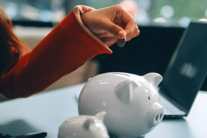 When Your Checking Account Becomes a Trap: 7 Clear Signs You Have Too Much Money Sitting Idle