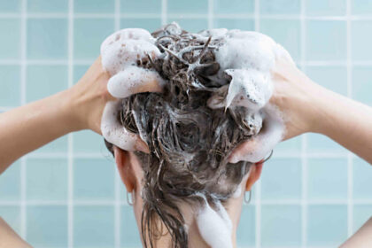10 Subtle Signs Your Hair is Quietly Begging for a Wash – Even If You Think You’re Fine