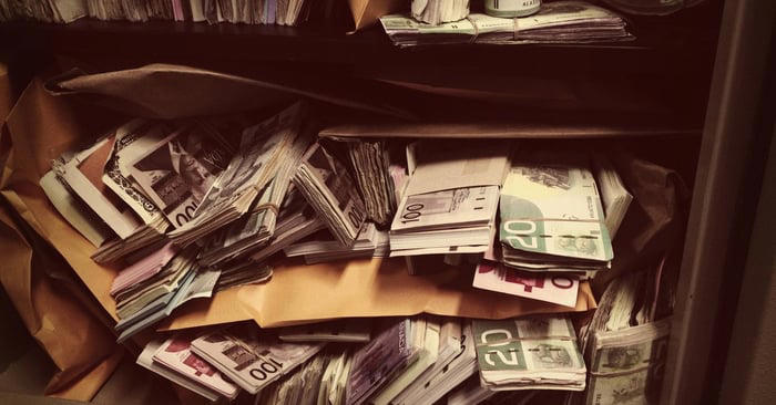 Don’t Keep Cash at Home: 5 Simple and Smart Places to Put Your Money Instead