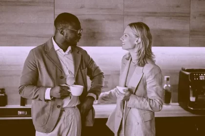 Do These 4 Subtle Things in Every Conversation to Be Instantly Likable — A Communications Expert’s Secret Playbook