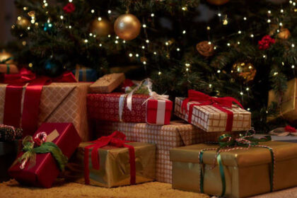 How Much Should You Really Spend on Christmas Gifts? The Real Cost of Holiday Cheer in America