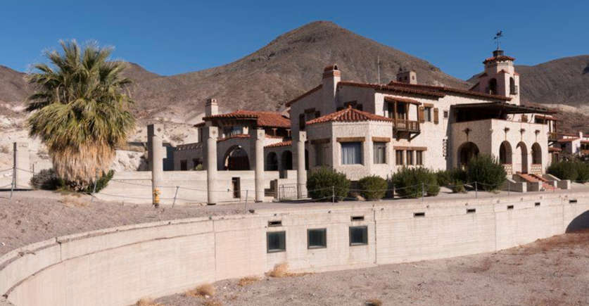 14 Once-Crowded American Landmarks That Now Sit Quiet and Forgotten — Echoes of a Nation’s Past