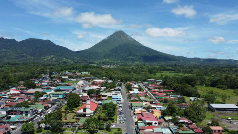 7 Reasons Americans Are Packing Up and Leaving Costa Rica — The Paradise That Isn’t for Everyone