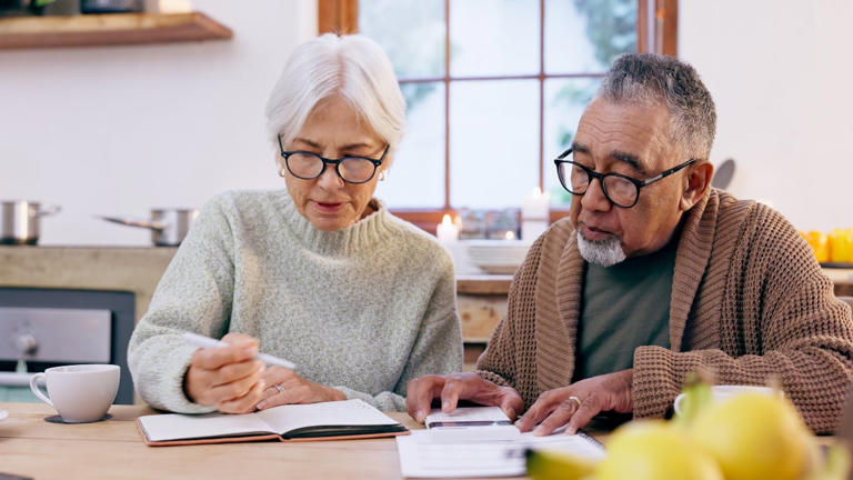 The Money Wisdom Our Parents Lived By: Old-School Budgeting Rules That Still Work Today
