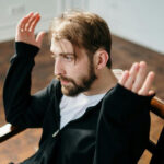 If Someone Grew Up Without Affection, These 5 Behaviors Often Appear in Adulthood — And They’re More Common Than You Think