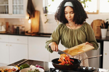 21 Proven Money-Saving Tips That Actually Work (From Real People Across America)