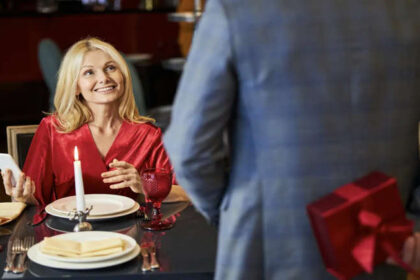 22 Subtle Habits That Quietly Make You More Attractive (Without Even Trying)