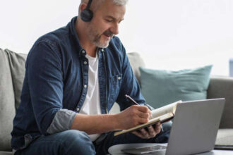 Fake It Till You Make It: 20 Genius Secrets to Live Like a Millionaire Even When You’re Broke